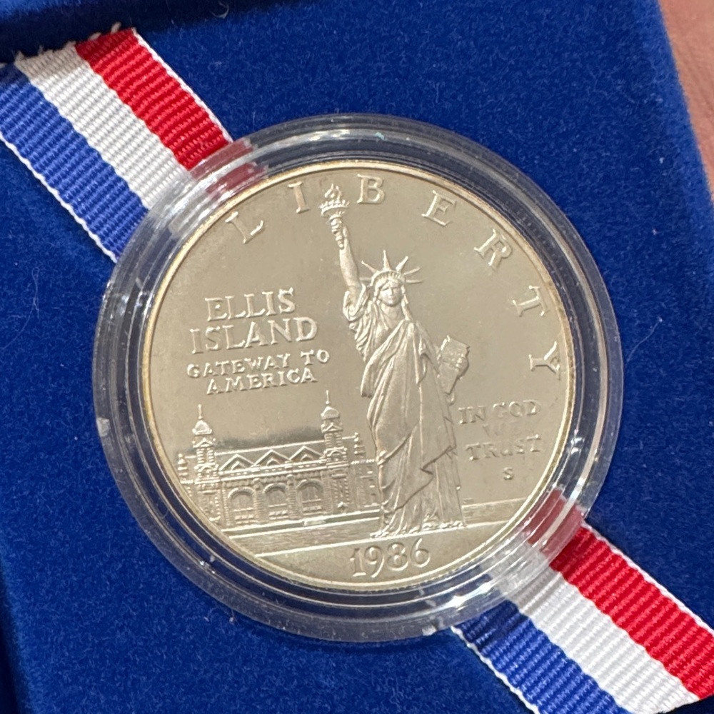 💰United States Silver Liberty Coin in US Mint Box 💰
